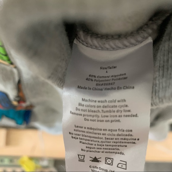 COPY - PEANUTS |  Crop Gray Sweatshirt - Picture 2 of 4